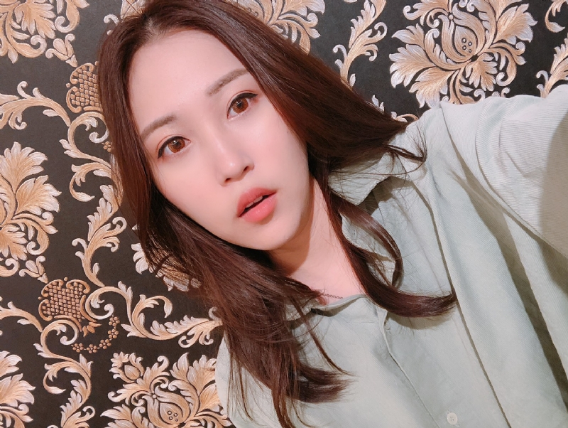 張婕兒的第一张照片--台湾王婆说媒