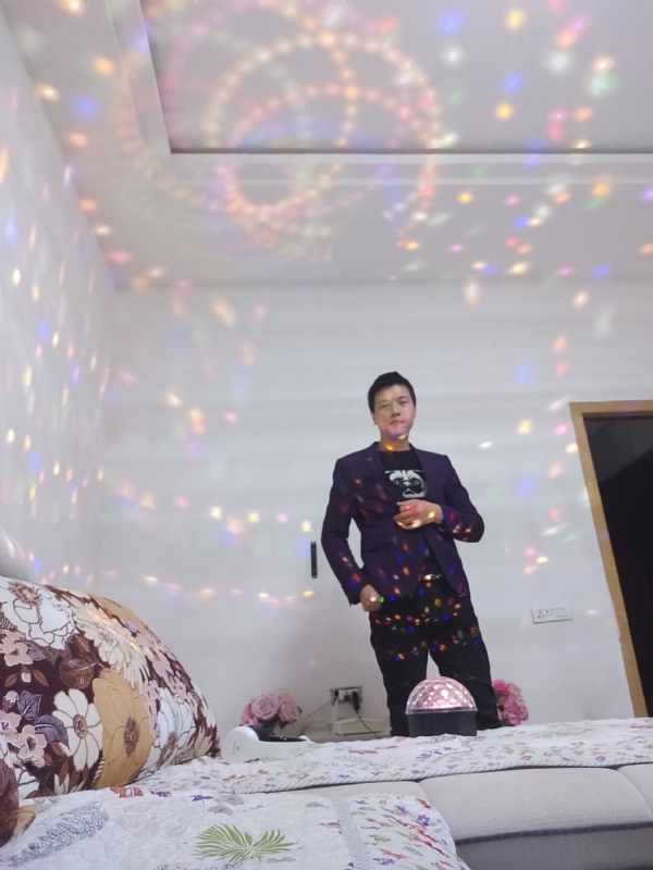 慕凡的第一张照片--台湾王婆说媒