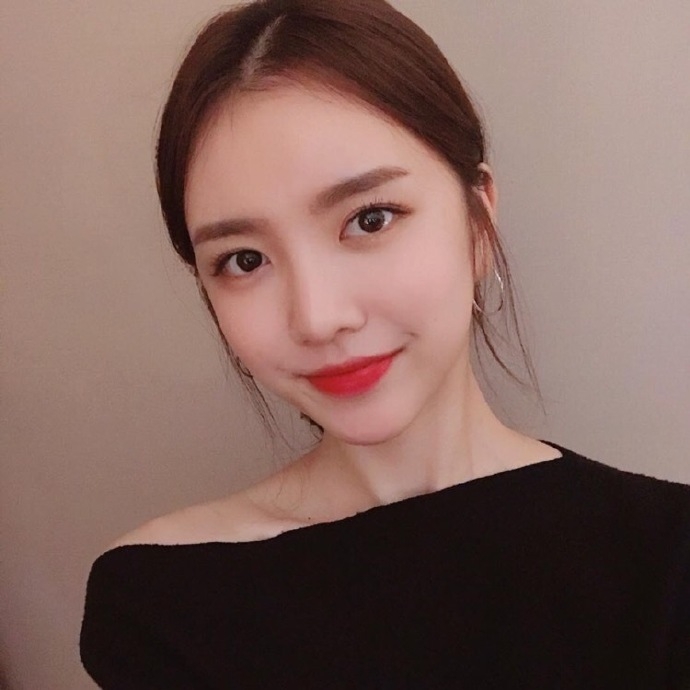 唐馨儿的第一张照片--台湾王婆说媒