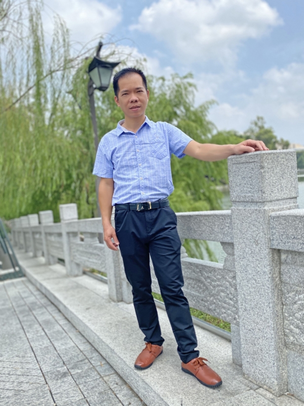 奇峰向阳的第一张照片--台湾王婆说媒