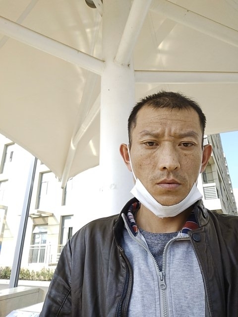 孤狼的第一张照片--台湾王婆说媒