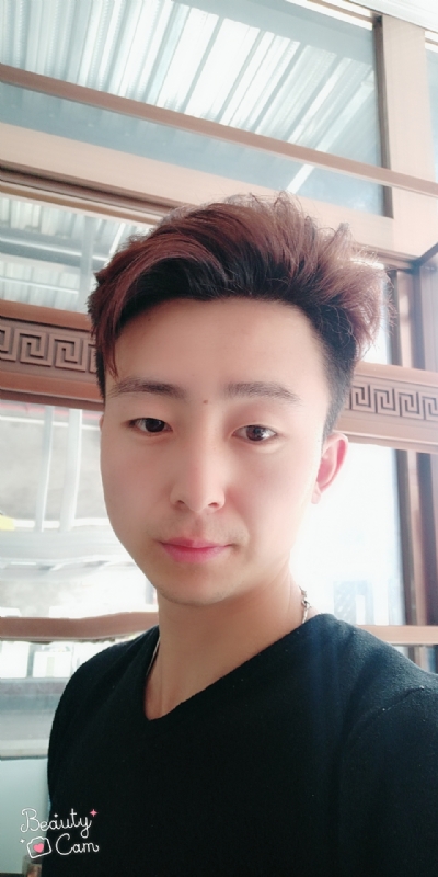 拼命微笑的第二张照片--台湾王婆说媒
