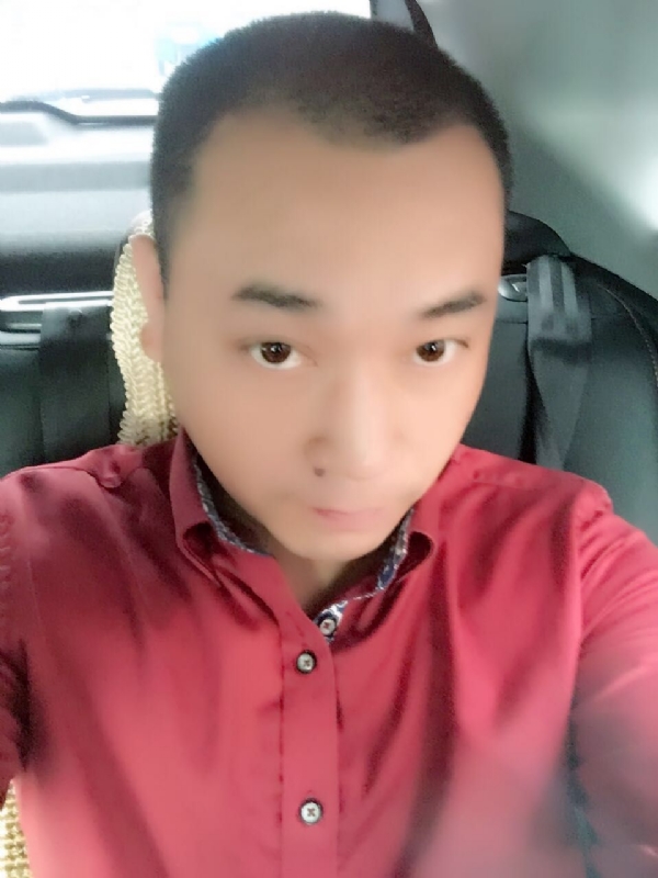 在一个路口等的第一张照片--台湾王婆说媒