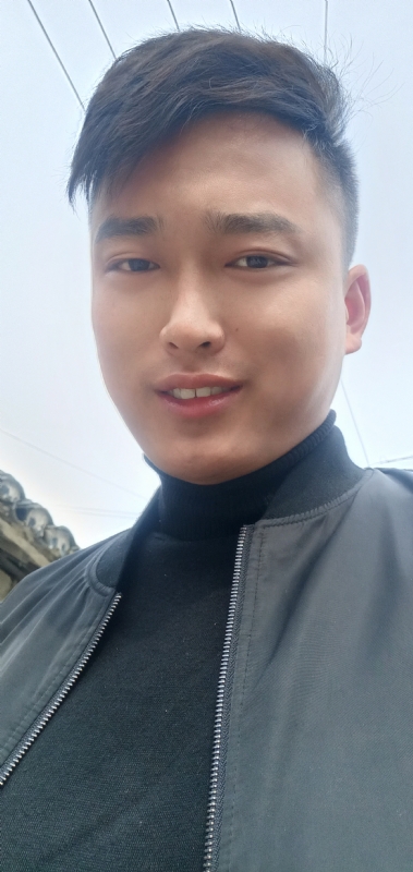 乐毅的第一张照片--台湾王婆说媒