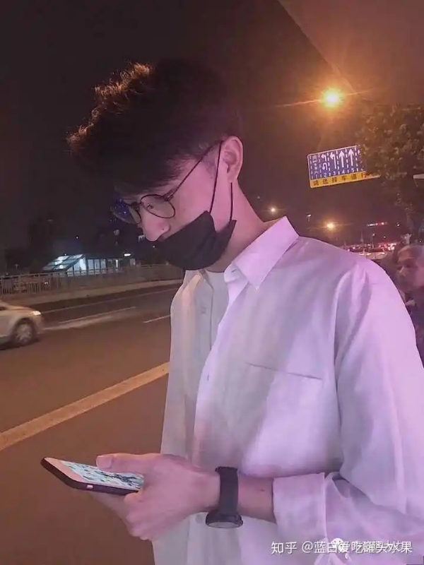 情圣的第二张照片--台湾王婆说媒