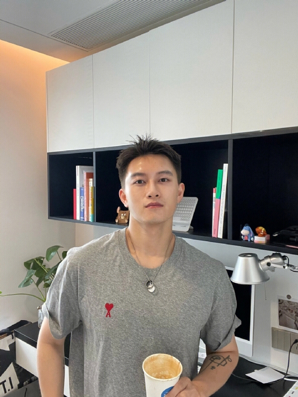 月光之下的第二张照片--台湾王婆说媒