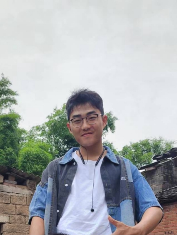 越努力越幸运的第一张照片--台湾王婆说媒