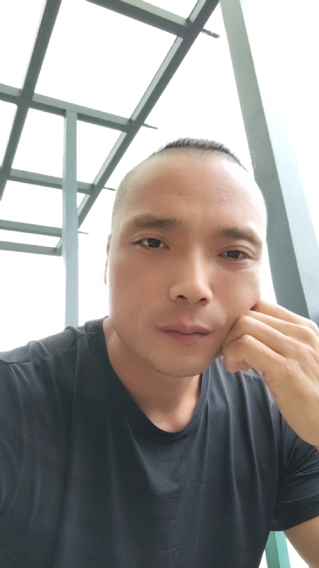 伯爵的第三张照片--台湾王婆说媒
