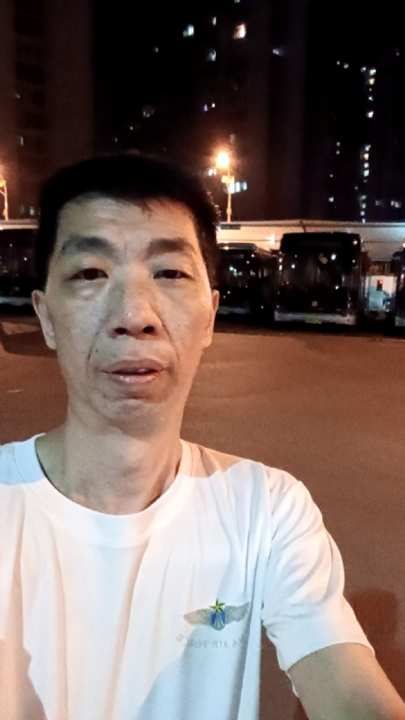 小丑的第一张照片--台湾王婆说媒