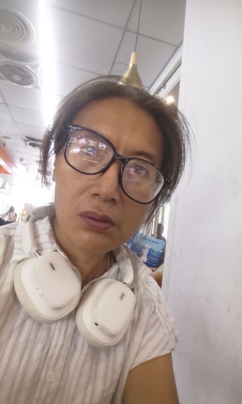 冬天的蔷薇的第三张照片--台湾王婆说媒