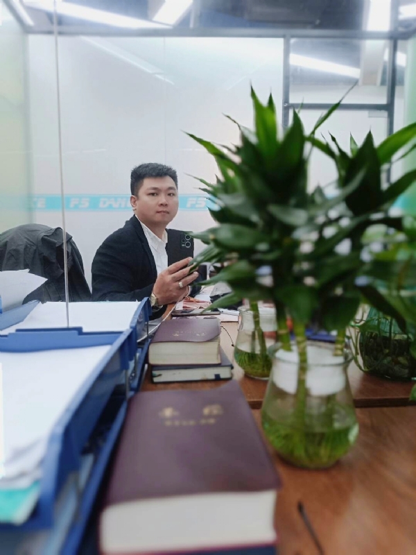 杨某人的第一张照片--台湾王婆说媒