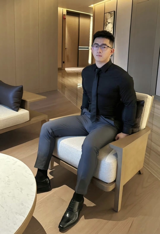 李寒外改英文可家的第一张照片--台湾王婆说媒