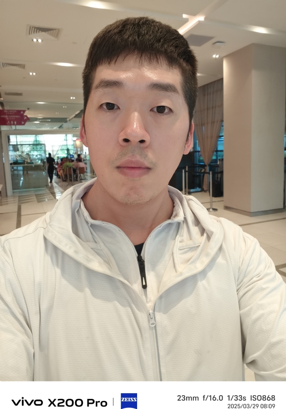 銪哲的第三张照片--台湾王婆说媒